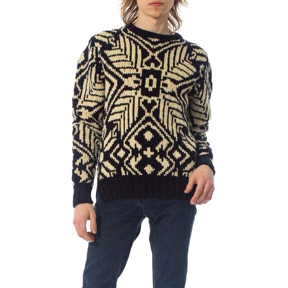 Ralph Lauren Navy and Cream Geometric Wool Crewneck Sweater - Picture 7 of 9